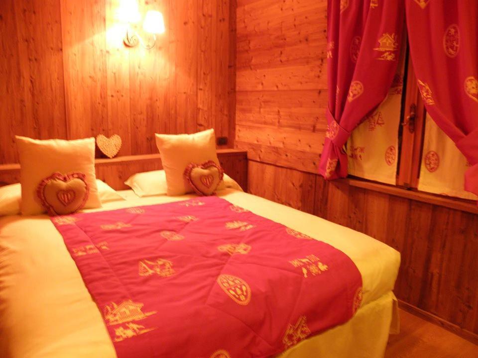 B&B Lepetitnid Valtournenche Exteriör bild